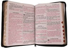 Cargar imagen en el visor de la galería, Biblia Letra Gigante 14 puntos con Cierre RV1960 imit piel negro con índice
