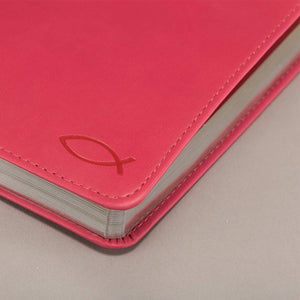 Diario clásico rosado de tapa flexible by Christian Art Gift