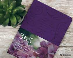 365 oraciones de bolsillo para madres by Tyndale , Erin Keeley Marshall, Amie Carlson, and Karen Hodge